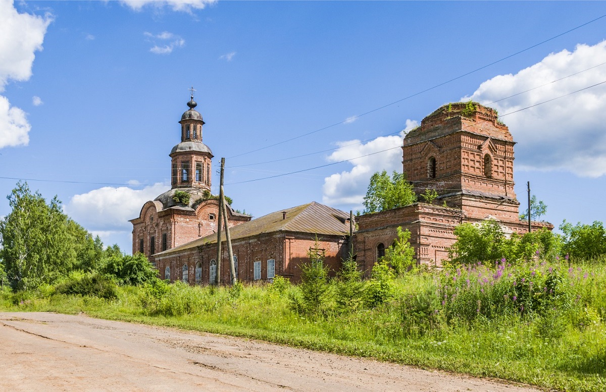 Березник. Церковь Сретения Господня. Фрагмент. Июль 2021.